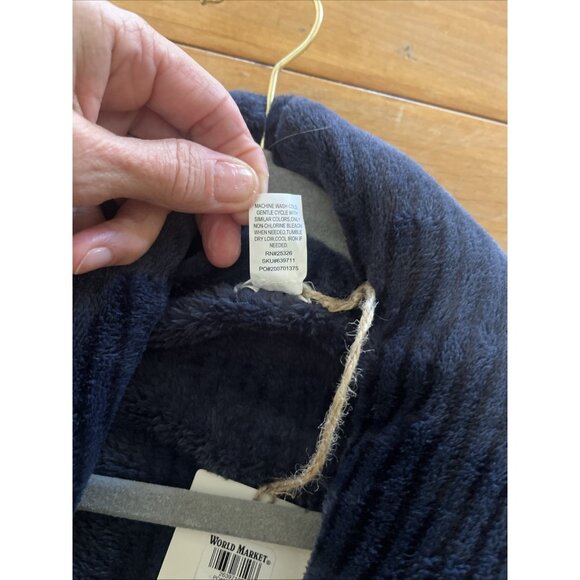 World Market NEW Plush Fleece Bathrobe Shawl Collar Soft Men’s OS Navy Blue - Picture 7 of 8